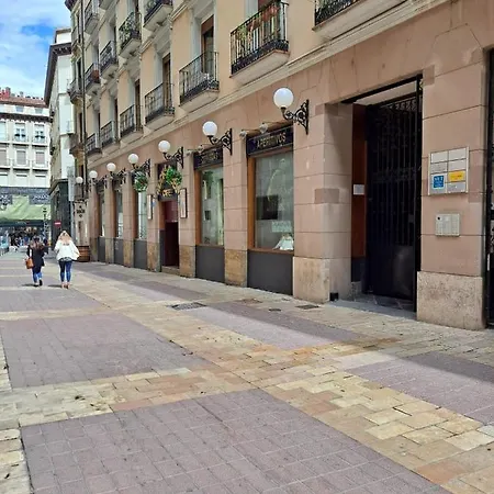 4agostoplace Apartament Saragossa